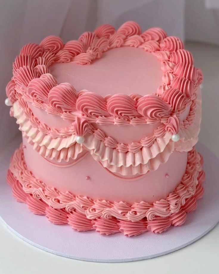 My Bento Cake Montpellier - Gâteau cœur rose avec perles décoratives et finition élégante