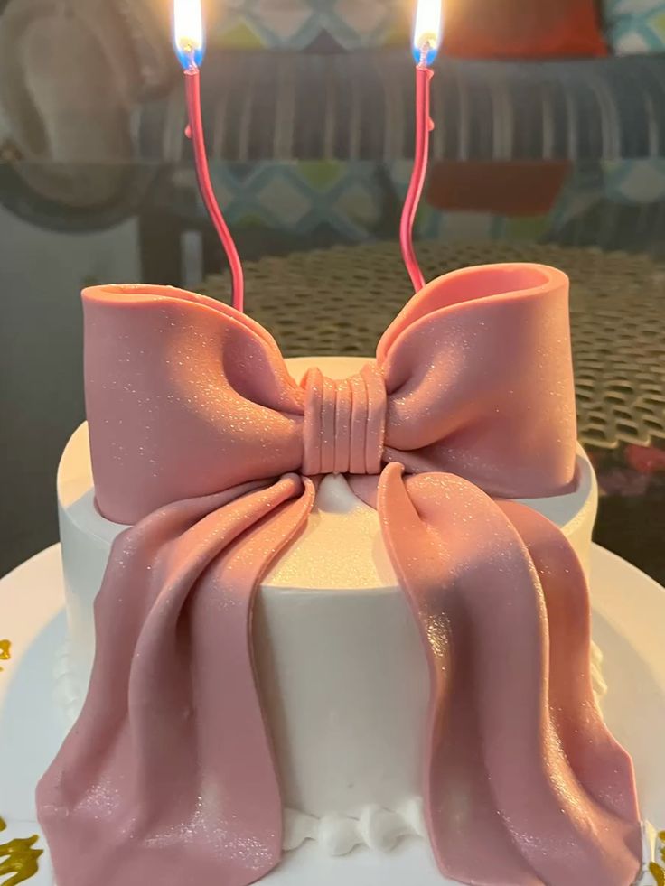 My Bento Cake Personnalisé Montpellier - Gâteau cœur rose Perfect Lover avec rubans élégants