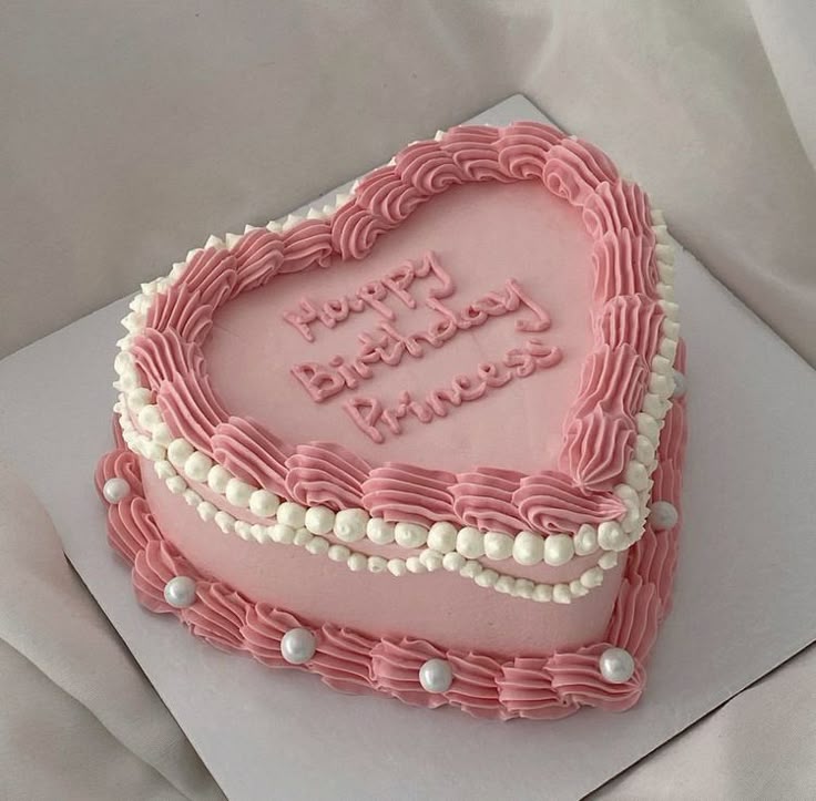 My Bento Cake Jordan Year Montpellier - Gâteau rose 'jordan year' avec cerises brillantes pour anniversaire